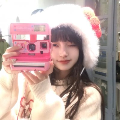 她苟活成了王者